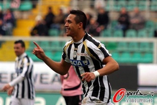 25, 米兰双雄同时报价英超热门边锋  