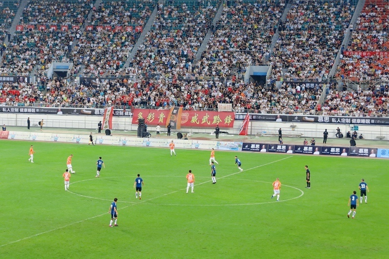  里昂锋线全面开花，多点开花助力球队攀升积分榜